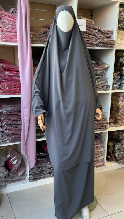 Ensemble jupe et khimar en soie de Médine