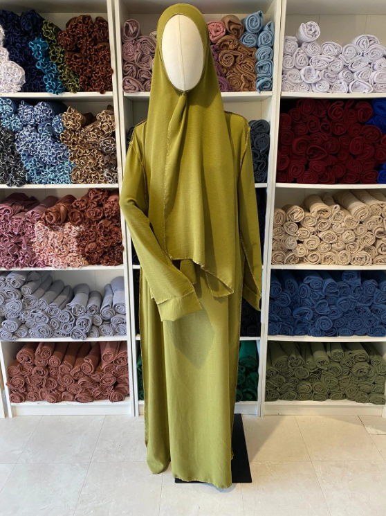 Abaya avec voile intégré à strass